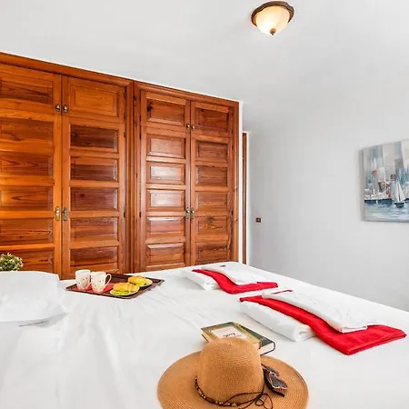 665 Parque Santiago 2, Sea Front, Wifi Playa de las Americas (Tenerife)